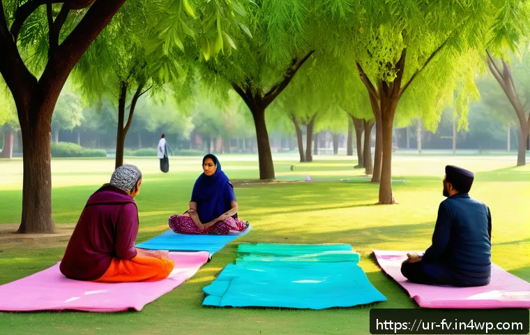 도시 내 녹지 공간의 사회적 가치 - A vibrant urban park scene in a Pakistani city during late afternoon, showing diverse groups of peop...